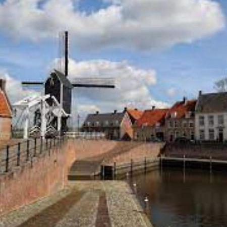 Bnb Onder De Blauwe Hemel Bed & Breakfast Vlijmen Luaran gambar