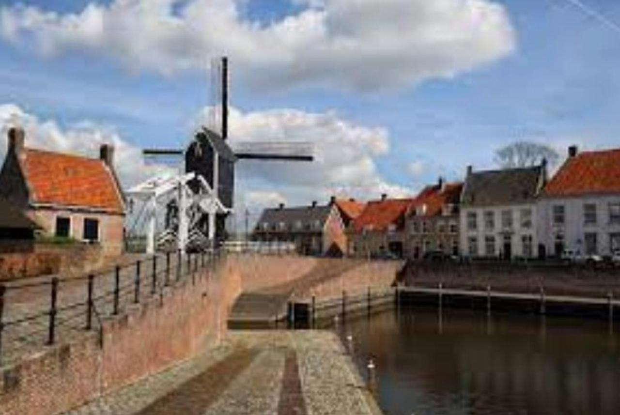 Bnb Onder De Blauwe Hemel Bed & Breakfast Vlijmen Luaran gambar