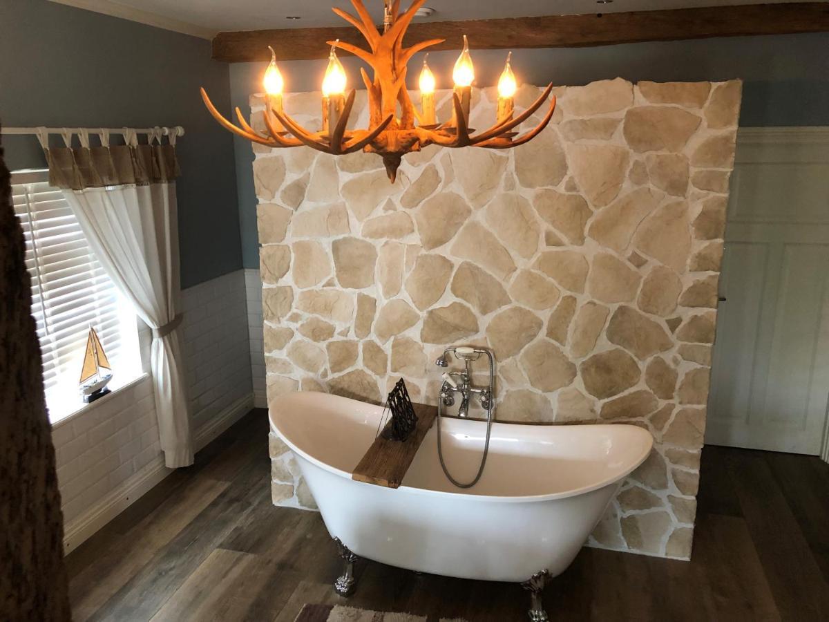 Bnb Onder De Blauwe Hemel Bed & Breakfast Vlijmen Luaran gambar
